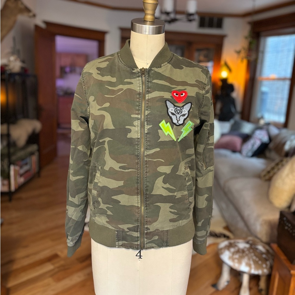 Camouflage Bomber Jacket with Embroidered Design - Picture 2 of 11